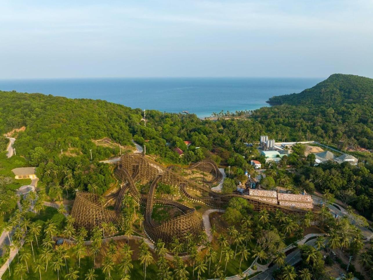 Sky Hotel Phu Quoc Esterno foto